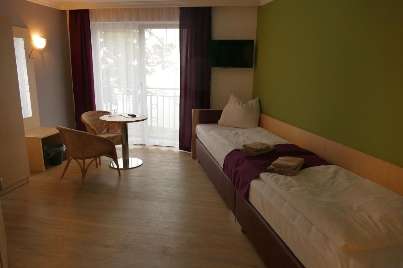 Seehotel Bad Kleinen Exterior photo