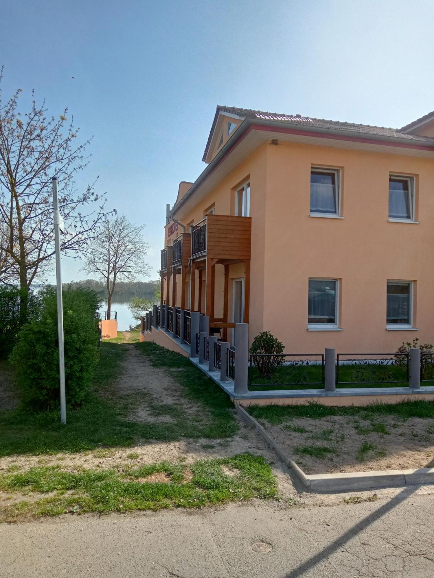 Seehotel Bad Kleinen Exterior photo